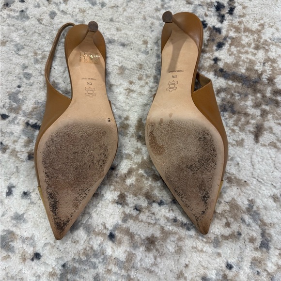 Tory Burch Tan Slingback Pumps with Gold Cap Toe - Picture 4 of 7